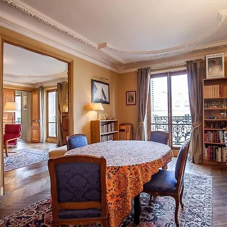 Apartmán Pleyel - Spacious 5th Floor Views